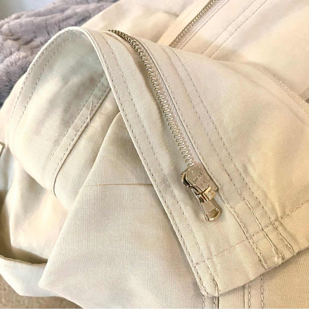 Chico’s Safari Jacket. Beige, lightweight gold accents. Like new. Small - Picture 11 of 14